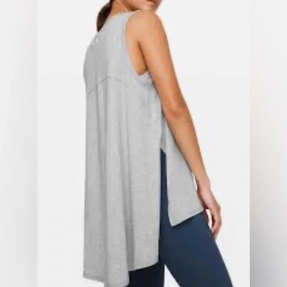 Lululemon To The Point Tank NWOT gray size 12 - Picture 4 of 8